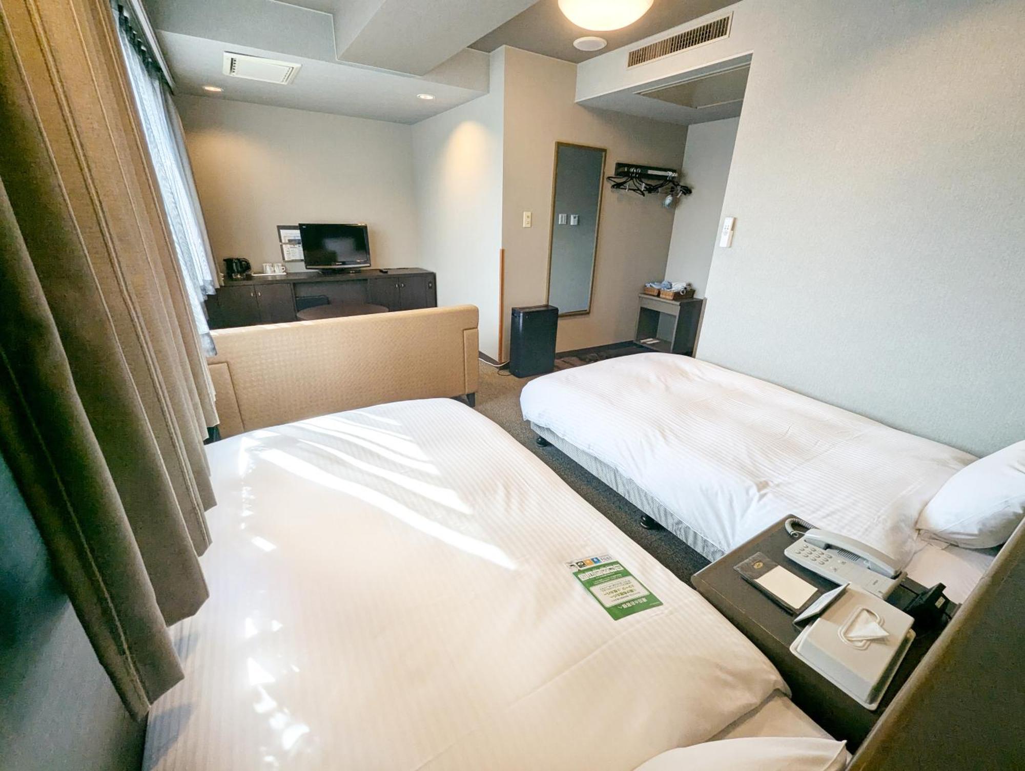 Hotel Route-Inn Court Chikuma-Koshoku Экстерьер фото