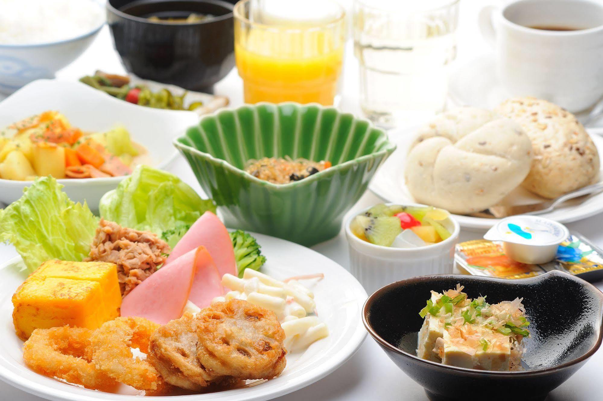 Hotel Route-Inn Court Chikuma-Koshoku Экстерьер фото